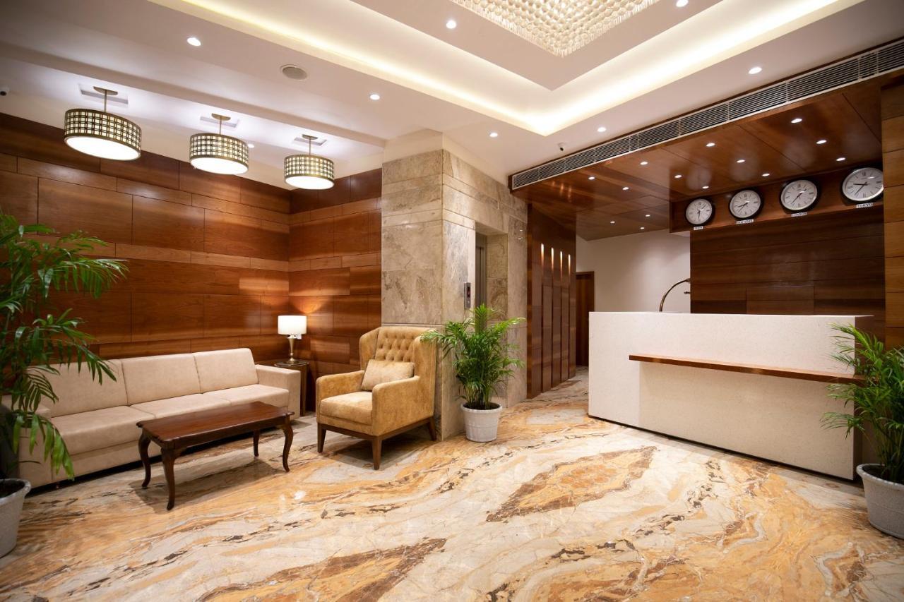 The Square Somnath Hotel Luaran gambar